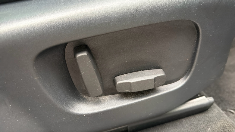 Land Rover Range Rover Velar 2.0 P300 R-Dynamic SE 5dr Auto Petrol Estate